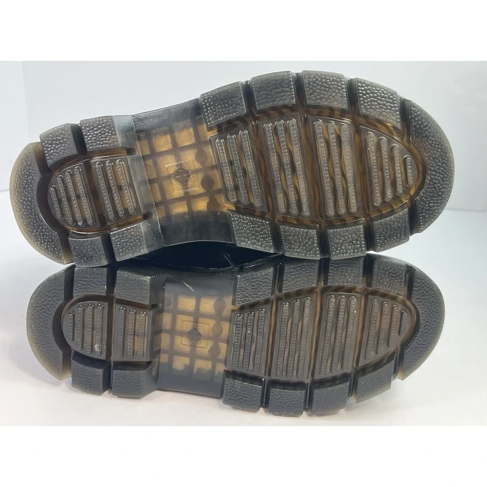 Dr. Doc Martens Combs Leather 8-Eye 6